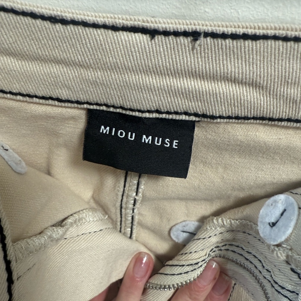Elegant Cream Midi Cargo Skirt - Picture 12 of 13
